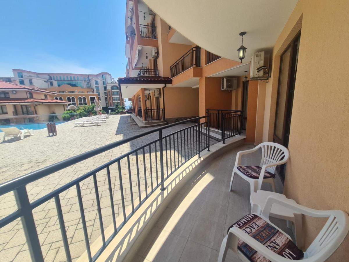Private Apartment In Star Dreams Complex 스베티 블라스 외부 사진